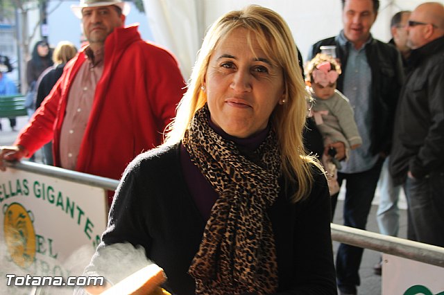 Paella gigante en la Carpa de Noche - Fiestas de Santa Eulalia 2015 - 61