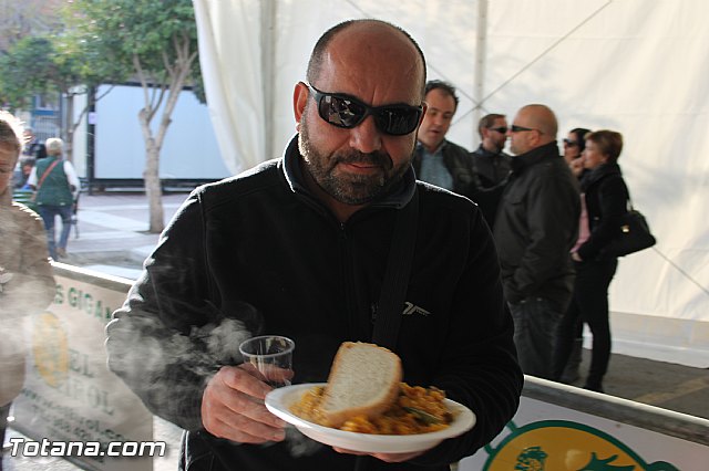 Paella gigante en la Carpa de Noche - Fiestas de Santa Eulalia 2015 - 70