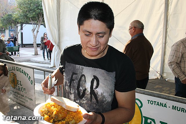 Paella gigante en la Carpa de Noche - Fiestas de Santa Eulalia 2015 - 100