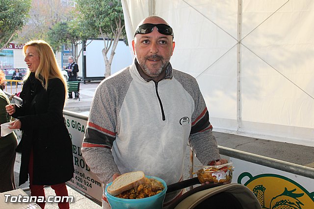 Paella gigante en la Carpa de Noche - Fiestas de Santa Eulalia 2015 - 112