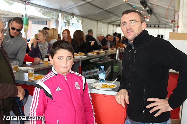 Paella gigante en la Carpa de Noche - Fiestas de Santa Eulalia 2015 - 170