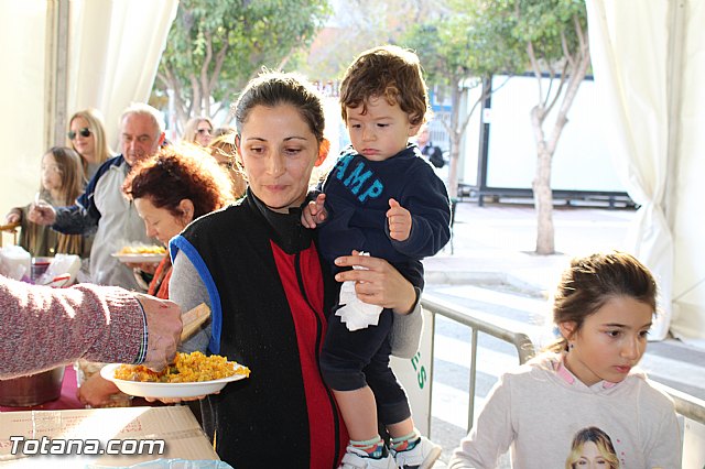Paella gigante en la Carpa de Noche - Fiestas de Santa Eulalia 2015 - 173