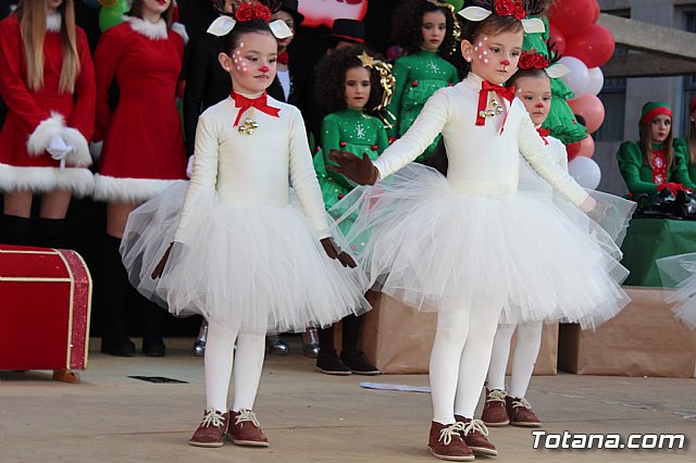Visita de Papa Noel a Totana - Loles Miralles Estudio de Danza 2018 - 61