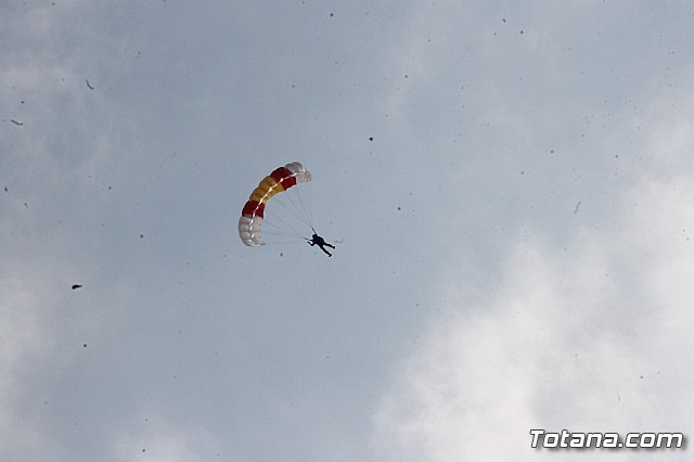 Salto Acrobtico de la Patrulla PAPEA con motivo del Da Mundial de las Lipodistrofias 2018 - 79