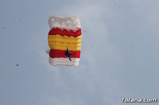 Salto Acrobtico de la Patrulla PAPEA con motivo del Da Mundial de las Lipodistrofias 2018 - 80
