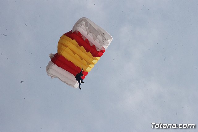 Salto Acrobtico de la Patrulla PAPEA con motivo del Da Mundial de las Lipodistrofias 2018 - 82