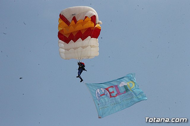 Salto Acrobtico de la Patrulla PAPEA con motivo del Da Mundial de las Lipodistrofias 2018 - 104