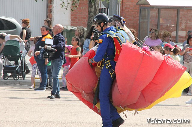 Salto Acrobtico de la Patrulla PAPEA con motivo del Da Mundial de las Lipodistrofias 2018 - 115