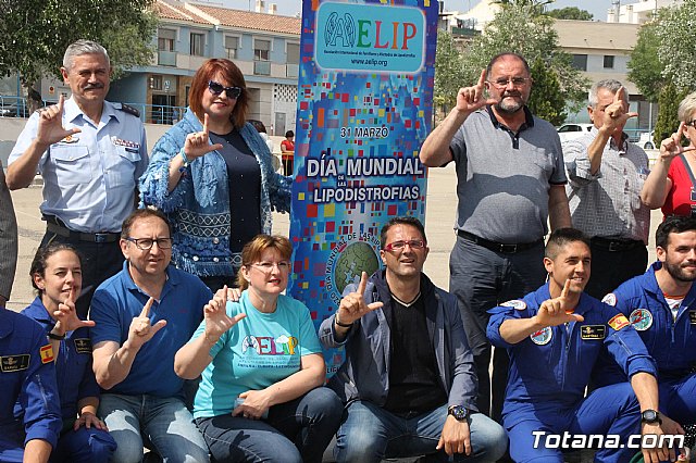 Salto Acrobtico de la Patrulla PAPEA con motivo del Da Mundial de las Lipodistrofias 2018 - 158