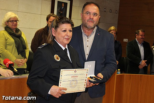 Entrega de condecoraciones a voluntarios de Proteccin Civil - 28