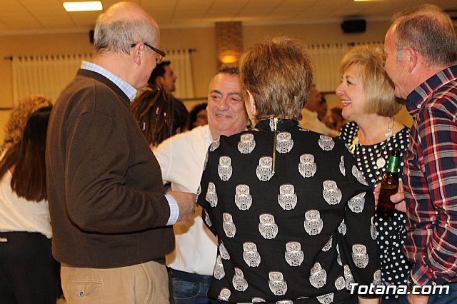 Pasteleros, hosteleros, familiares y amigos ofrecieron una emotiva cena sorpresa a Pepe 