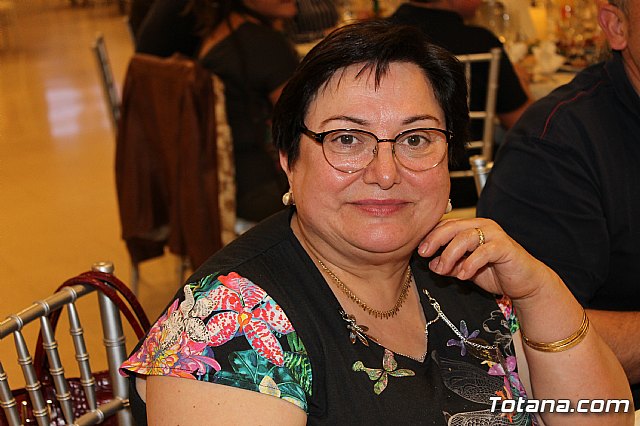 Pasteleros, hosteleros, familiares y amigos ofrecieron una emotiva cena sorpresa a Pepe 