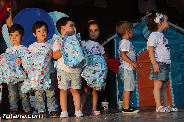 Fiesta fin de curso. Escuelas infantiles Doa Pepita, Carmen Bar y Ntra. Sra. del Rosario (el Paretn) 2015 - 199