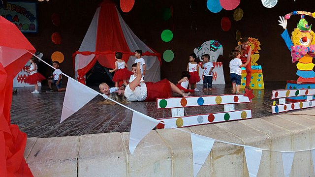 Fiesta fin de curso. Escuela infantil Clara Campoamor 2017 - 18