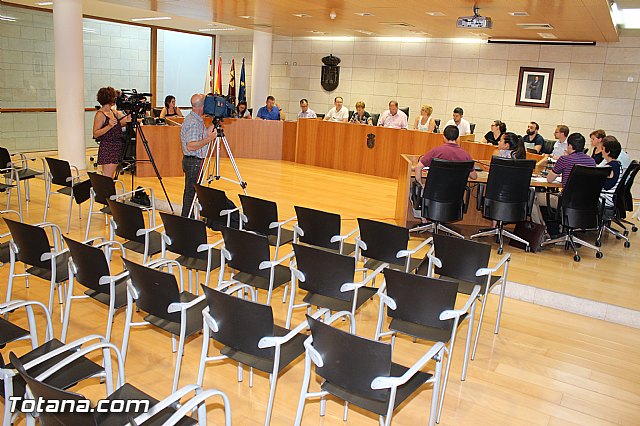 Pleno extraordinario para adherirse al fondo de Ordenacin de Medidas de Sostenibilidad Financiera y Entidades Locales - 9