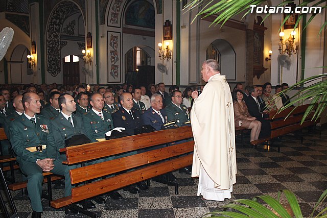 Misa da del Pilar y acto institucional de homenaje a la bandera de Espaa - 2011 - 70