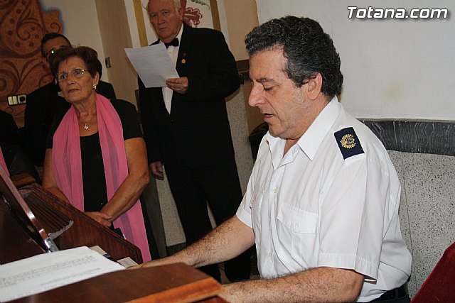 Misa da del Pilar y acto institucional de homenaje a la bandera de Espaa - 2011 - 95