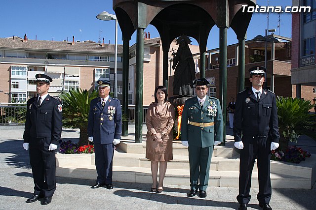 Misa da del Pilar y acto institucional de homenaje a la bandera de Espaa - 2011 - 171