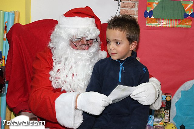 Pap Noel visit Mundo Piatas para recoger las cartas de los ms peques de la casa - 28