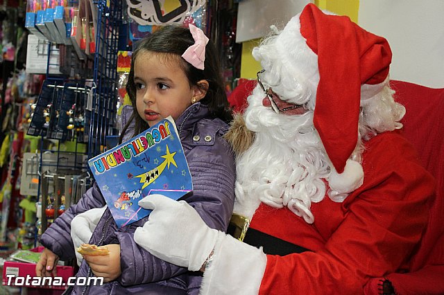 Pap Noel visit Mundo Piatas para recoger las cartas de los ms peques de la casa - 53