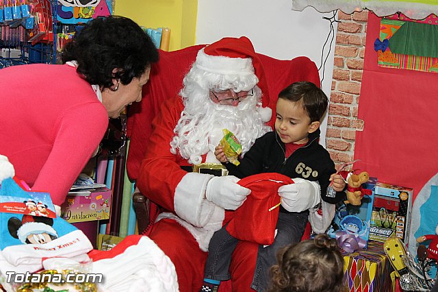 Pap Noel visit Mundo Piatas para recoger las cartas de los ms peques de la casa - 66
