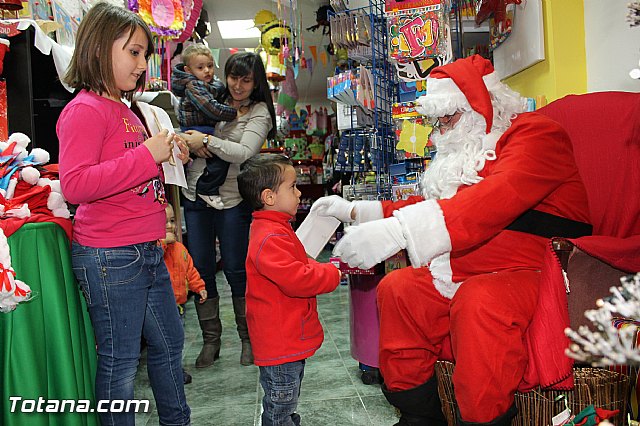 Pap Noel visit Mundo Piatas para recoger las cartas de los ms peques de la casa - 90