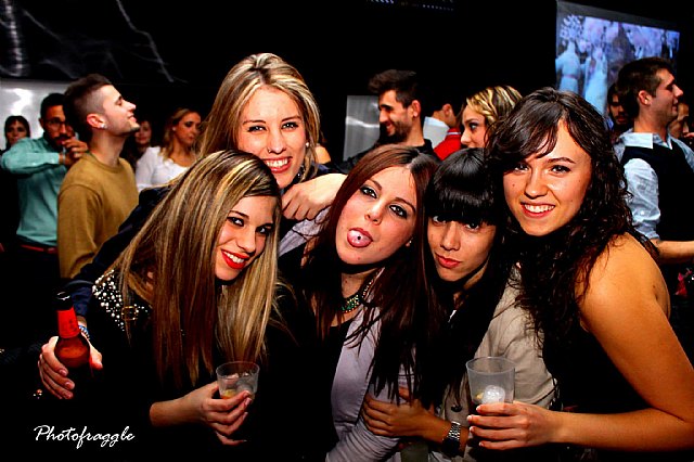 La Pea El Pistonazo y el Grupo Miras organizaron el Carnival Group Party - 1