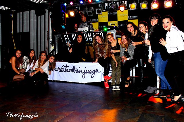 La Pea El Pistonazo y el Grupo Miras organizaron el Carnival Group Party - 230