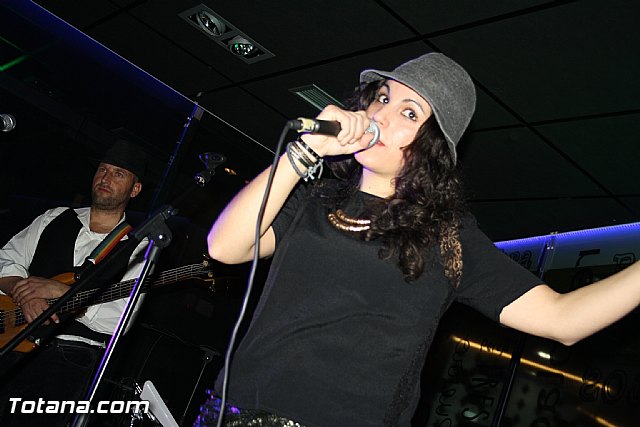 Tributo a Mecano y monlogo de Miki Dkai. Platea Loungebar   - 45