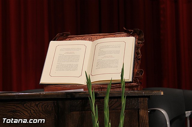 Constitucin de la nueva Corporacin municipal del Ayuntamiento de Totana, legislatura 2015/19 - 274