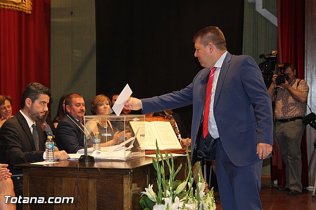Constitucin de la nueva Corporacin municipal del Ayuntamiento de Totana, legislatura 2015/19 - 371