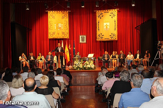 Constitucin de la nueva Corporacin municipal del Ayuntamiento de Totana, legislatura 2015/19 - 402