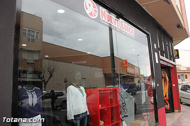 Inauguracin NUEVE EUROS Totana - 1