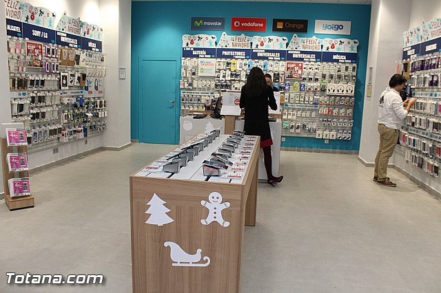 Abre sus puertas Phone House en Totana - 4