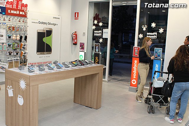 Abre sus puertas Phone House en Totana - 6