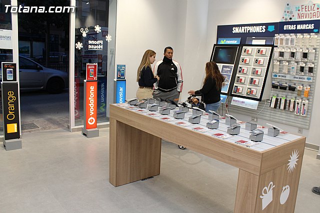 Abre sus puertas Phone House en Totana - 7