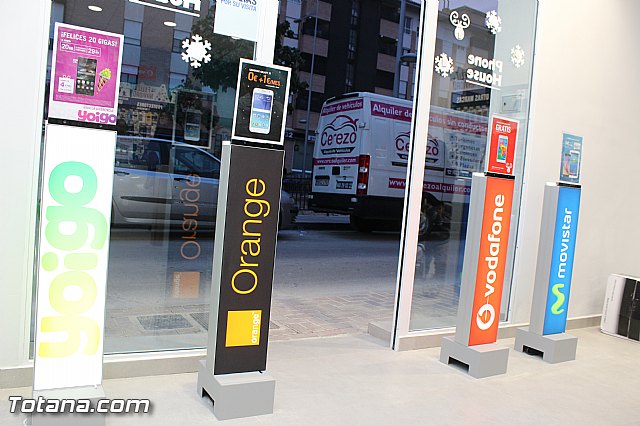 Abre sus puertas Phone House en Totana - 8