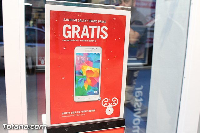 Abre sus puertas Phone House en Totana - 11