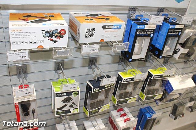 Abre sus puertas Phone House en Totana - 33