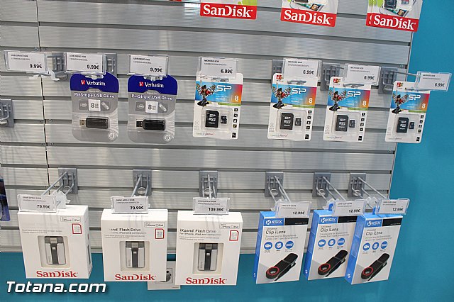 Abre sus puertas Phone House en Totana - 58