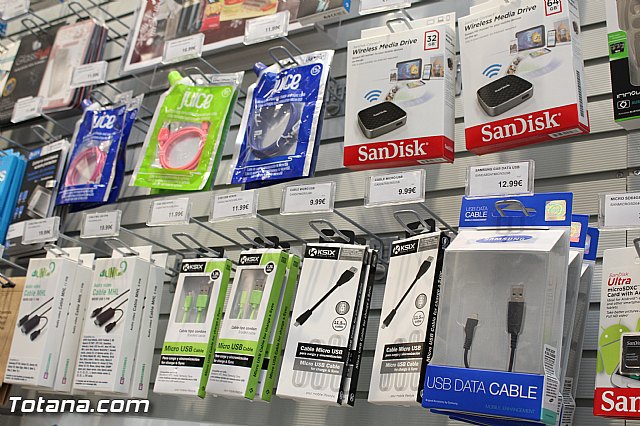 Abre sus puertas Phone House en Totana - 61