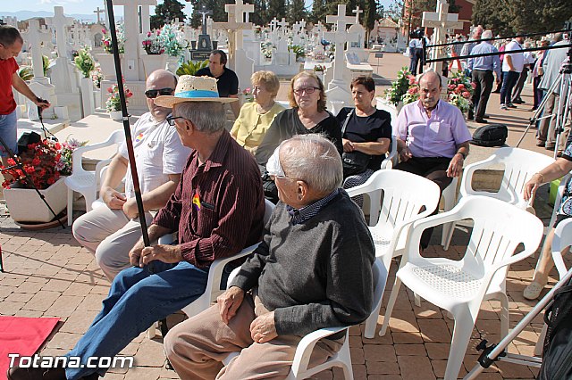 Acto institucional de descubrimiento de la lpida en memoria de los 11 fusilados de Totana y Aledo en octubre 1939 - 4