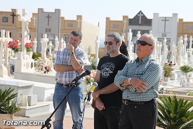 Acto institucional de descubrimiento de la lpida en memoria de los 11 fusilados de Totana y Aledo en octubre 1939 - 23