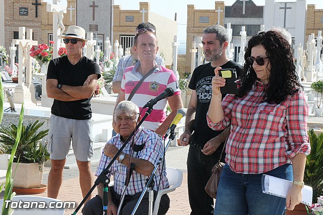 Acto institucional de descubrimiento de la lpida en memoria de los 11 fusilados de Totana y Aledo en octubre 1939 - 39