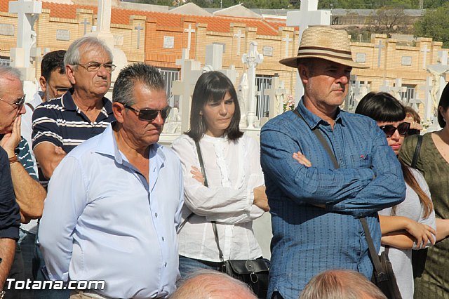 Acto institucional de descubrimiento de la lpida en memoria de los 11 fusilados de Totana y Aledo en octubre 1939 - 48