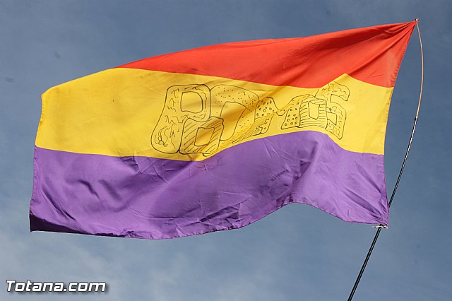 Acto institucional de descubrimiento de la lpida en memoria de los 11 fusilados de Totana y Aledo en octubre 1939 - 58