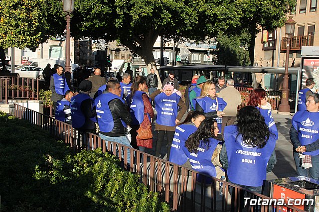 Movilizaciones promovidas por el Crculo del Agua en demanda de agua - 13/12/2017 - 14