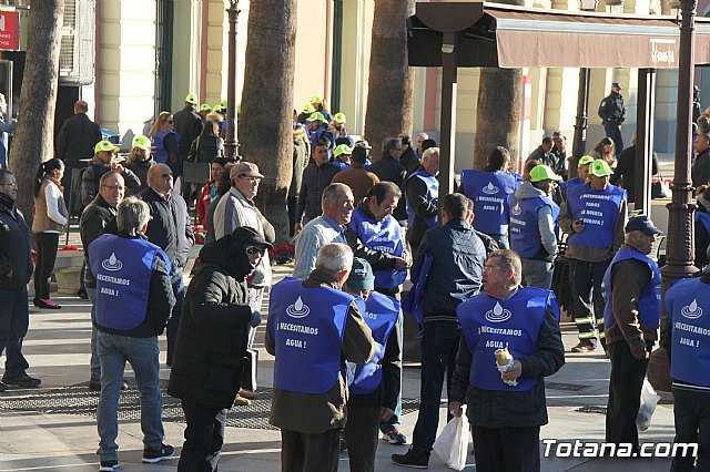 Movilizaciones promovidas por el Crculo del Agua en demanda de agua - 13/12/2017 - 19