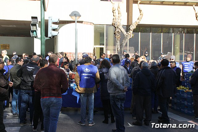 Movilizaciones promovidas por el Crculo del Agua en demanda de agua - 13/12/2017 - 110