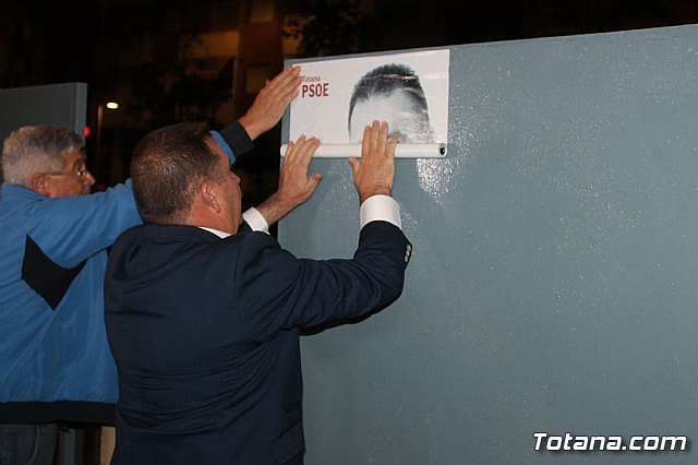 Pegada de carteles Elecciones 26M - 11
